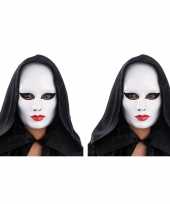 2x vrouwen masker wit met rode lippen