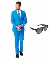 Blauw heren kostuum maat 58 4xl met gratis zonnebril