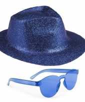 Toppers blauw trilby glitter party hoedje met blauwe zonnebril